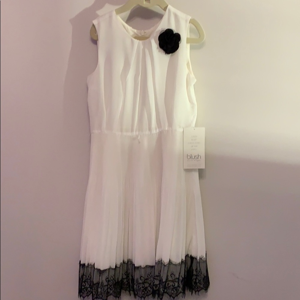 Blush by Us Angels, Dress 8, NWT, missing belt